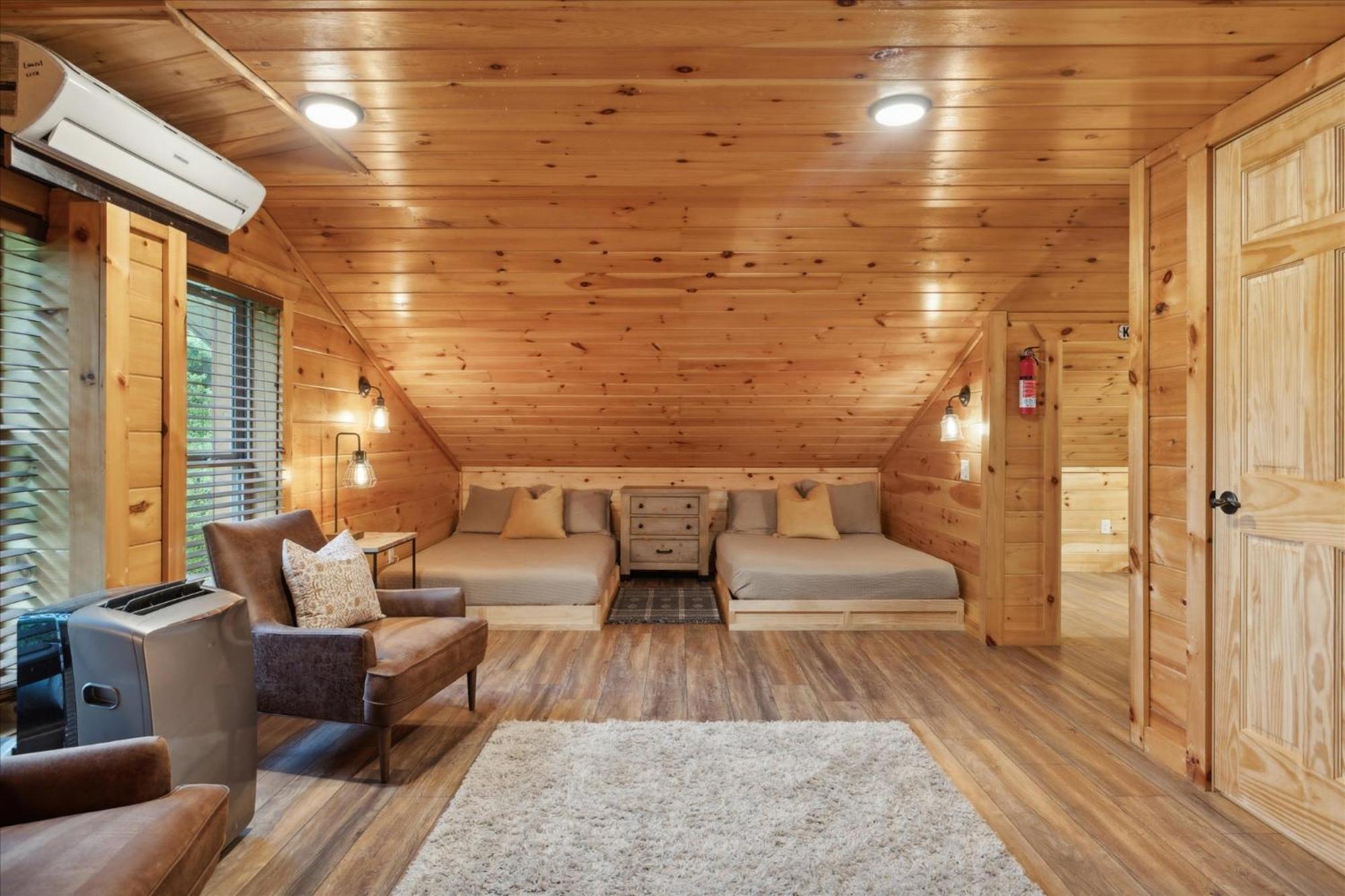 Hot Tub Fire Pit Game Room Theater Easy Access Sleeps 12 - Black Bear Lodge Pigeon Forge Exterior photo